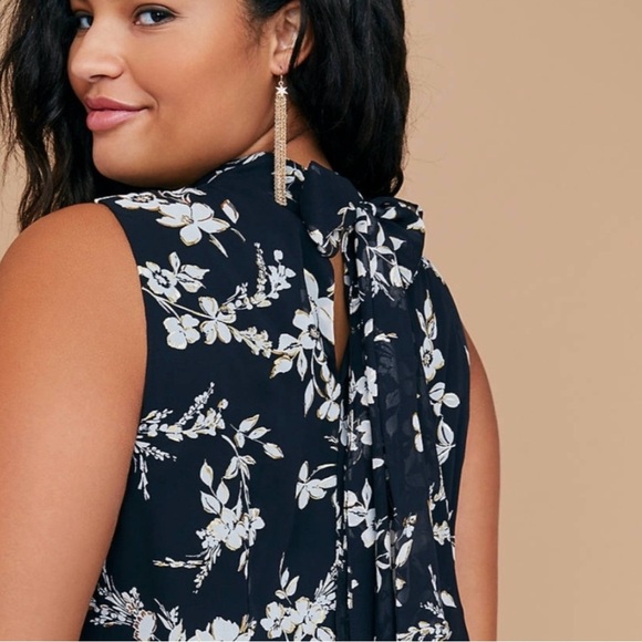 LB Dress Trapeze Floral Foil on black - Picture 4 of 11